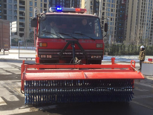 消防掃雪車(chē) 東風(fēng)153消防車(chē)裝3米除雪刷